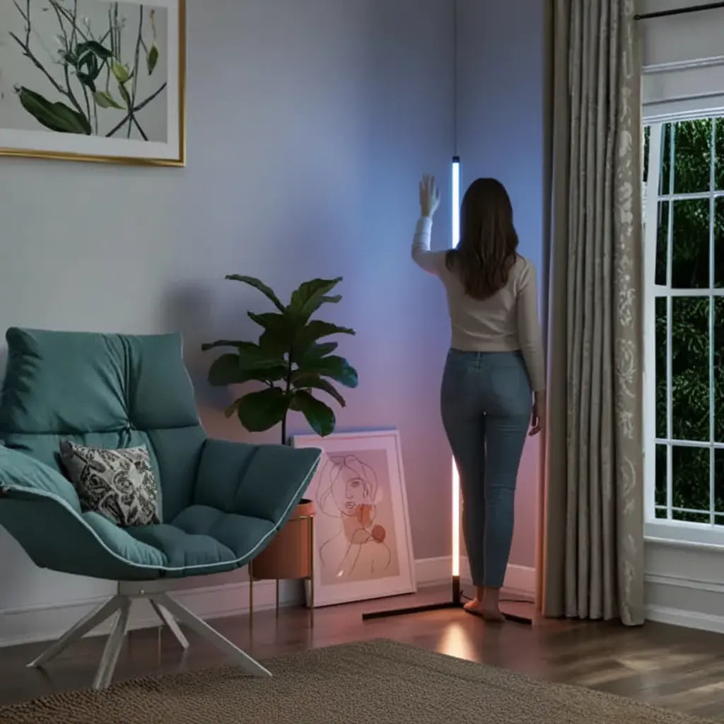 Lámpara de Esquina RGB Gamer de 156 cm - Iluminación Ambiental de Pared con Control de Brillo Pro 2026 - Conecta Chava Shop