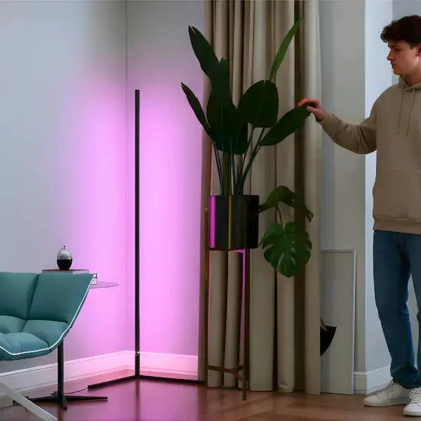 Lámpara de Esquina RGB Gamer de 156 cm - Iluminación Ambiental de Pared con Control de Brillo Pro 2026 - Conecta Chava Shop