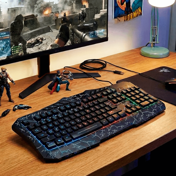 Teclado Gamer RGB en Español de Alta Respuesta - Teclado para Juegos USB Plug & Play con Iluminación LED Dinámica, Calidad Pro 2026 - Conecta Chava Shop